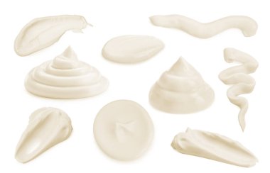 Beyaz üzerine izole edilmiş lezzetli mayonez sosu.