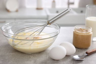 Çırpın, çırpın, çırpın, çırpın, çırpın, çırpın.