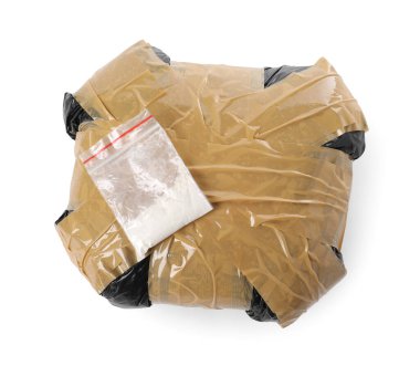 Uyuşturuculu paketler beyaza izole edilmiş. Uyuşturucu bağımlılığı