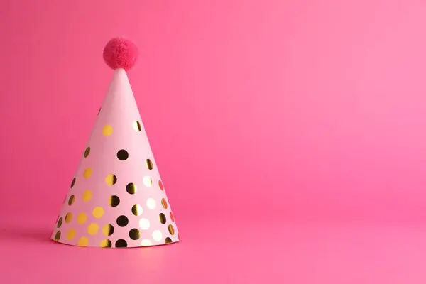 Egy Gyönyörű Party Kalap Pompom Rózsaszín Háttér Helyet Szöveges — Stock Fotó