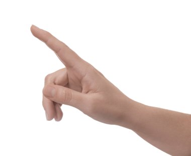 Beyaz arkaplanda bir şeye işaret eden kadın, yakın plan