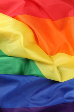 Arka plan olarak Gökkuşağı LGBT bayrağı, üst görünüm