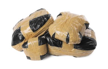 Uyuşturuculu paketler beyaza izole edilmiş. Uyuşturucu bağımlılığı