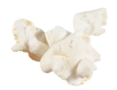 Lezzetli taze patlamış mısır çekirdeği beyaza izole edilmiş.