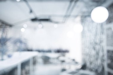 Ofis içi. Rahat çalışma alanının bulanık görünümü