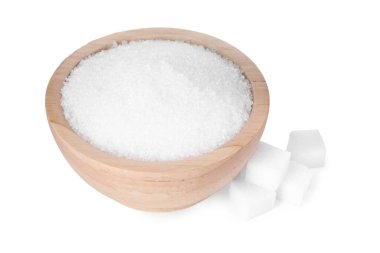 Beyaza izole edilmiş farklı şeker ve kase türleri