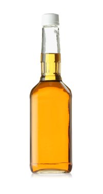 Beyaz şişede izole edilmiş viski.