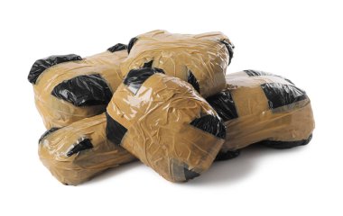 Uyuşturuculu paketler beyaza izole edilmiş. Uyuşturucu bağımlılığı