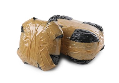 Uyuşturuculu paketler beyaza izole edilmiş. Uyuşturucu bağımlılığı