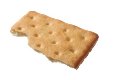 Lezzetli kraker parçası beyazda izole edilmiş.