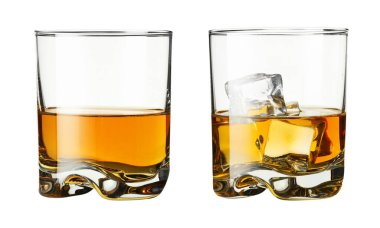 Beyaz bardaklı viski. Biri buzlu olsun.