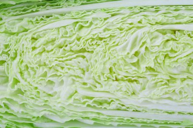 Arka plan olarak taze Çin lahanasının yarısı.