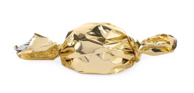 Altın sarmalayıcı üzerinde beyaz izole şeker