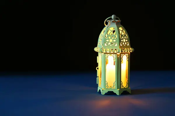 Decorative Arabic Lantern Table Dark Background Space Text — Stock Photo, Image