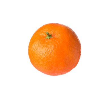 Taze, olgun bir mandalina beyazda izole edilmiş.