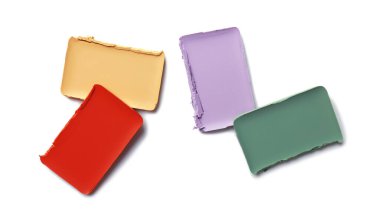 Beyaz arkaplan ve üst görünümde farklı renk düzeltme aygıtları