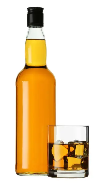 ホワイトで隔離されたガラスとボトルのウイスキー — ストック写真
