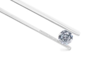 Cımbızla bembeyaz parlayan pırlanta