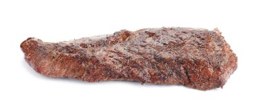 Beyaza izole edilmiş lezzetli ızgara et.