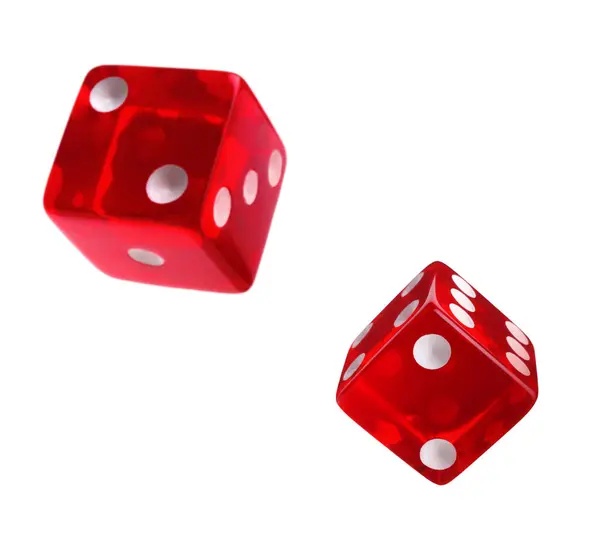 两个红色骰子在白色背景的空气中 — 图库照片