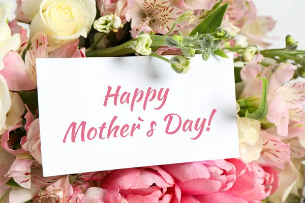 Happy Mother\'s Day greeting card and beautiful flowers