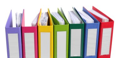 Parlak ofis dizinleri beyaza izole edildi