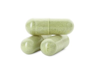 Beyaza izole edilmiş vitamin kapsülleri. Sağlık takviyesi