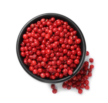 Aromatik baharat. Kırmızı biber kasede, beyaza izole edilmiş, üst manzara.