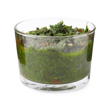 Taze terbiye edilmiş, beyaz kapta.