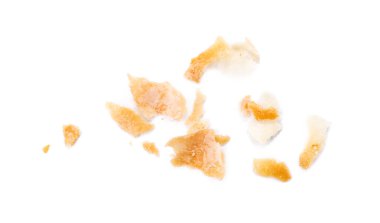 Beyaz manzarada izole edilmiş enfes taze poğaça parçaları.