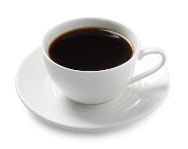 Beyaz üzerine izole edilmiş bir fincan aromatik kahve.