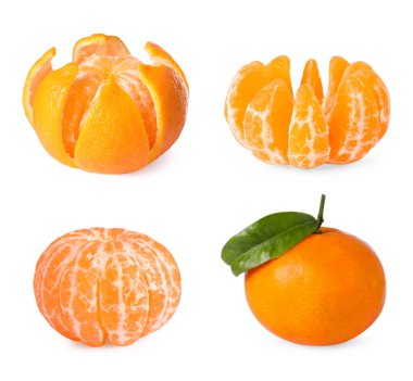 Sulu, olgun mandalinalar beyaz sette izole edilmiş.