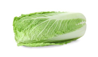 Taze taze Çin lahanası beyaza izole edilmiş.