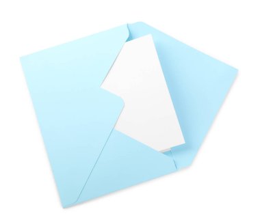 Üzerinde beyaz kart olan bir zarf.