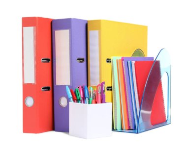 parlak office klasörler ve üzerinde beyaz izole farklı ileti örneği