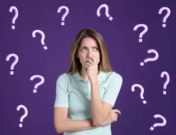 Amnesia Confused Young Woman Question Marks Purple Background Imagem De Stock