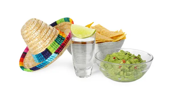 Mexikanische Sombrero Mütze Tequila Mit Limette Nachos Chips Und Guacamole — Stockfoto