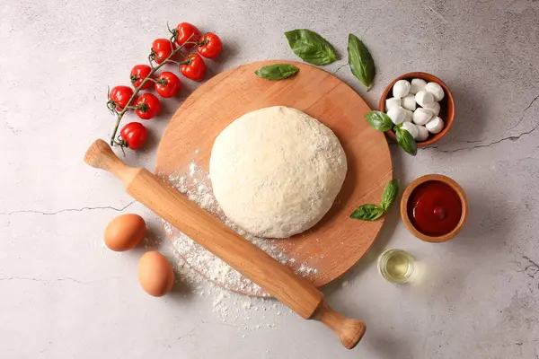 Pizza Dough Products Rolling Pin Gray Textured Table Flat Lay — Stock Photo, Image