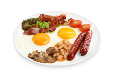 Güneşli tarafı olan nefis bir kahvaltı beyazların üzerinde izole edilmiş yumurtalar.