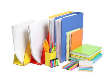 parlak office klasörler ve üzerinde beyaz izole farklı ileti örneği