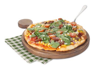 Peynirli, mantarlı, sebzeli ve yeşillikli nefis vejetaryen pizza.