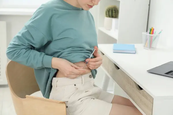 Diabetes Woman Making Insulin Injection Her Belly Table Indoors Closeup — Stock Photo, Image