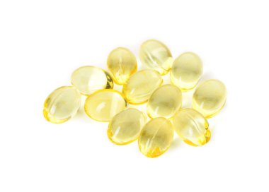 Beyaza izole edilmiş vitamin kapsülleri. Sağlık takviyesi
