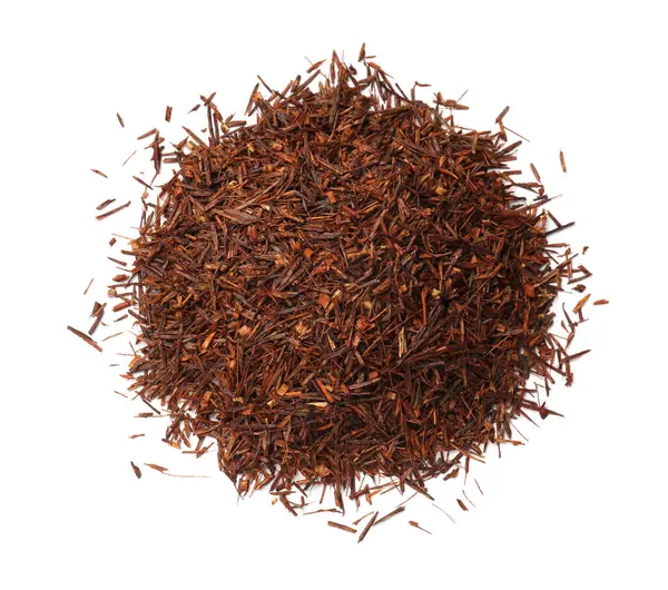 Beyaz manzarada izole edilmiş bir yığın rooibos çayı.