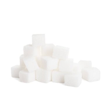 Beyaz üzerine izole edilmiş küp şeker yığını