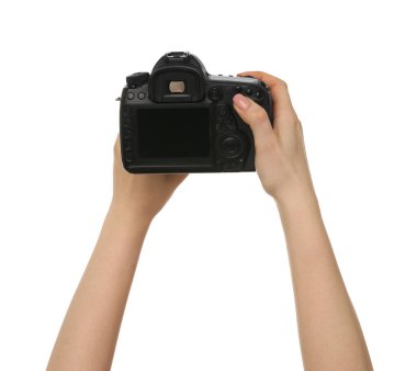Beyaz arkaplanda kamera olan fotoğrafçı, yakın plan