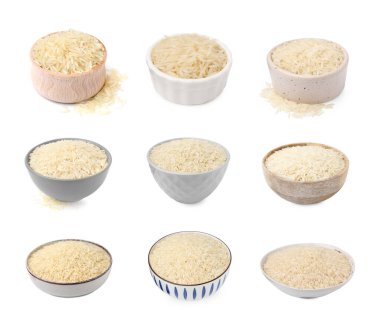 Beyaz tencerelerde pişirilmemiş pirinç.