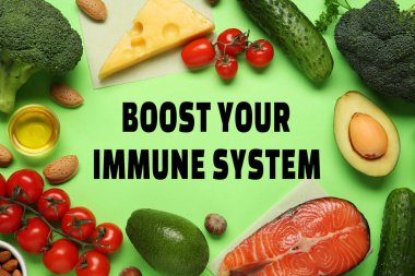 Bağışıklık sistemini uygun bir diyetle güçlendir. Yeşil masada farklı yiyecekler, düz yatış.