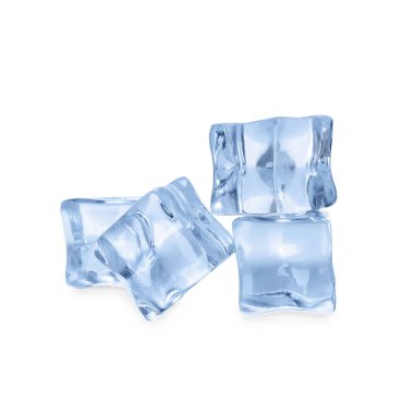 Birçok kristal berrak buz küpleri beyaz üzerinde izole