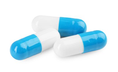 Beyaza izole edilmiş antibiyotik haplar. Tıbbi tedavi